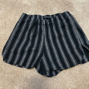 Brandy Melville pin stripe shorts
